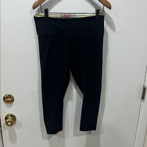 Lululemon Athletica Black Leggings Floral Inside